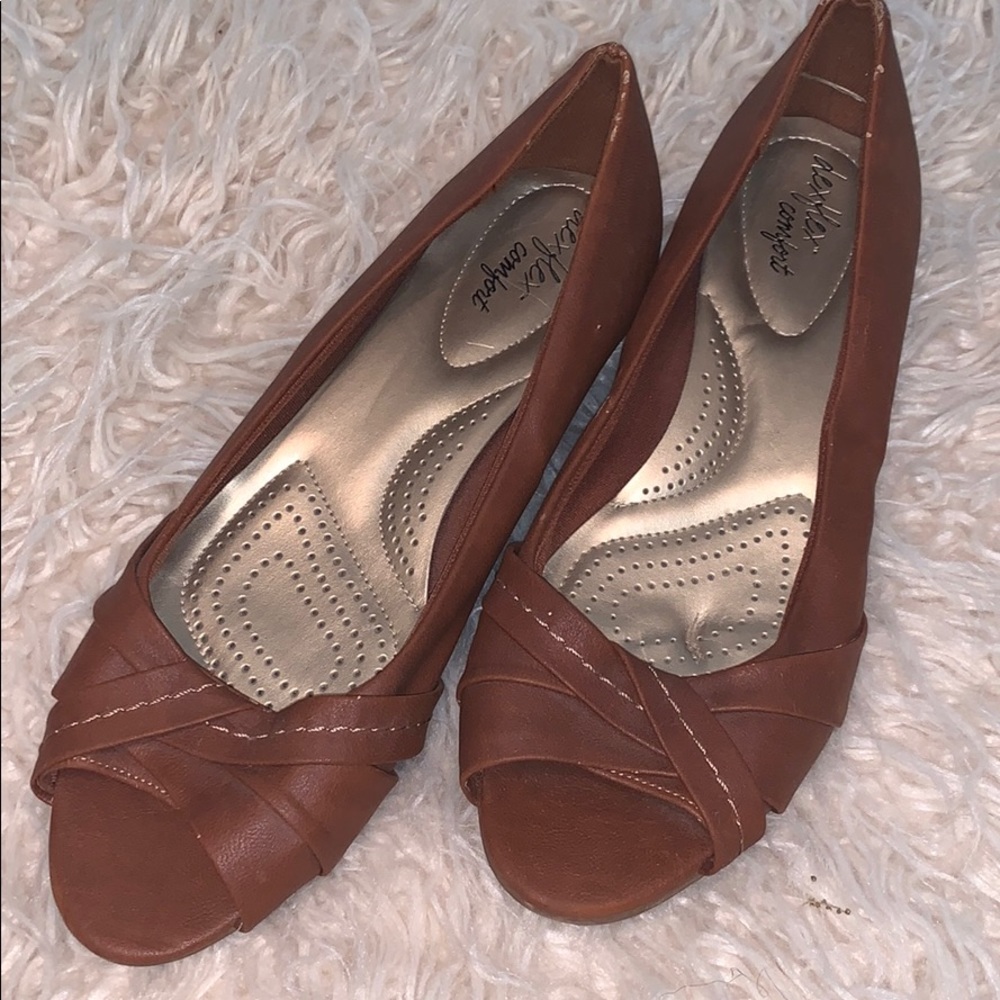 Size 11 Pretty wedges